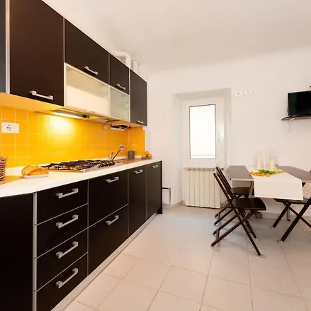 Nido Al Mare - 20 Metri Dal Mare Апартаменты *